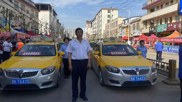“愛心送考、奉獻(xiàn)社會(huì)”---隴運(yùn)集團(tuán)在行動(dòng)