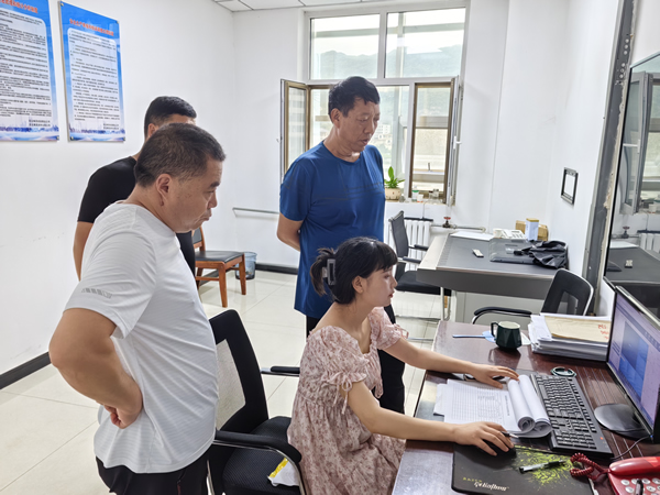 【三抓三促進行時】隴運集團成縣客運公司扎實開展“兩客一?！避囕v動態(tài)監(jiān)控專項整治工作